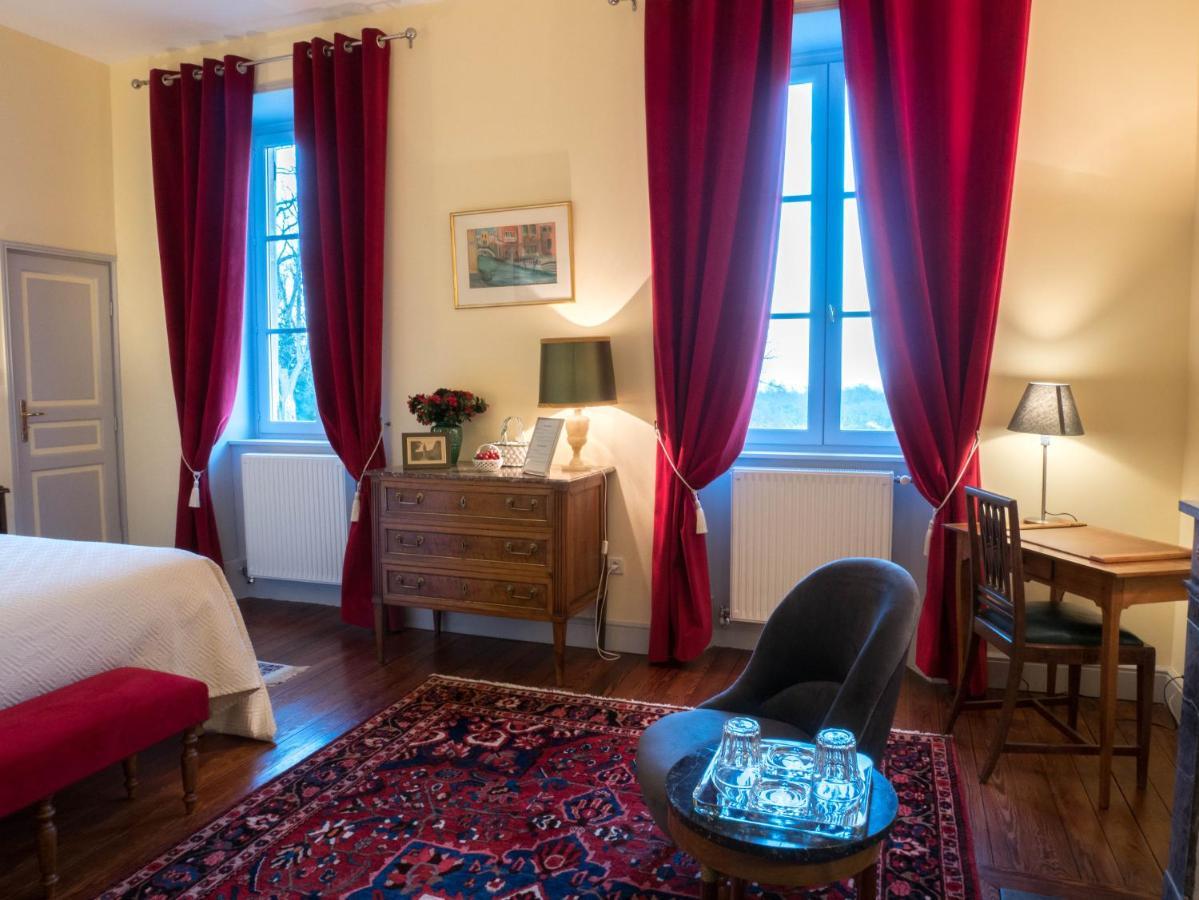 Château de Colombier Saint-Julien  Extérieur photo