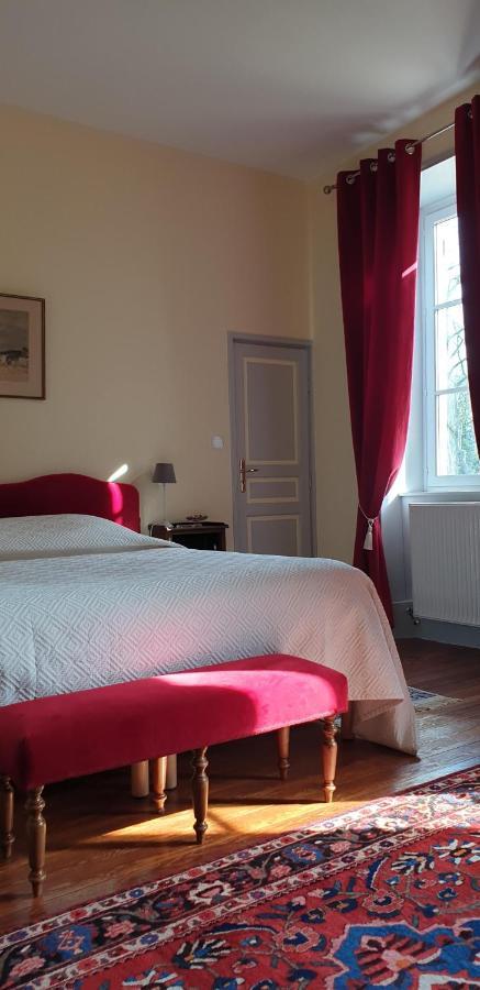 Château de Colombier Saint-Julien  Extérieur photo