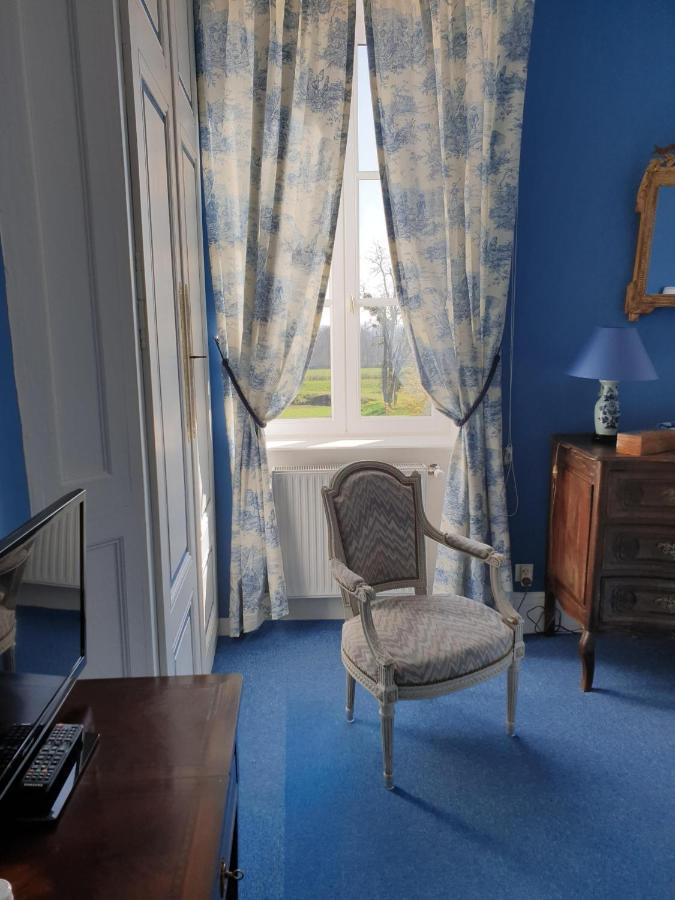 Château de Colombier Saint-Julien  Extérieur photo